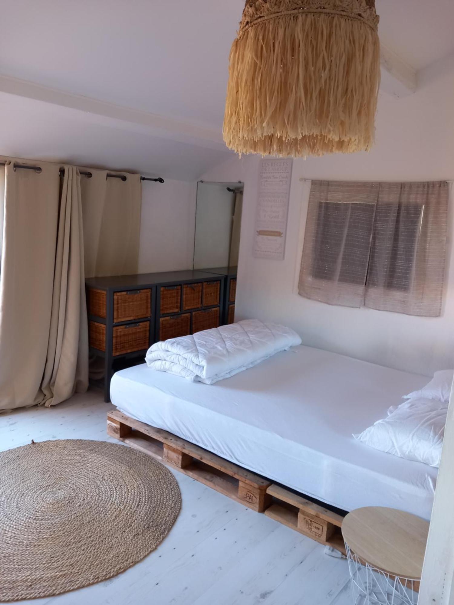 Villa 4 Chambres Avec Jacuzzi Saint-Maximin 外观 照片