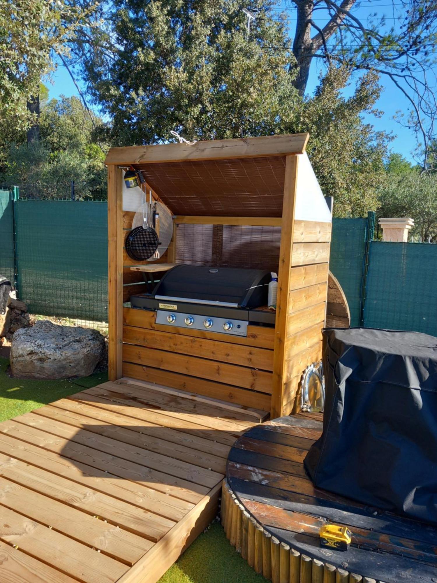 Villa 4 Chambres Avec Jacuzzi Saint-Maximin 外观 照片