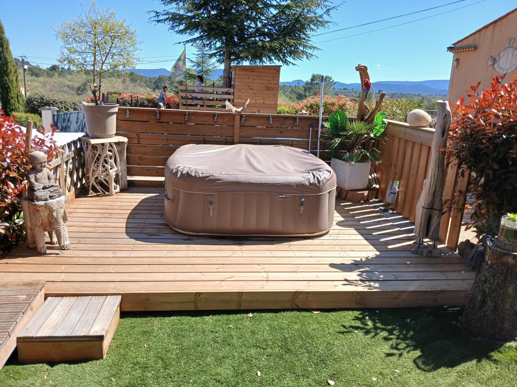 Villa 4 Chambres Avec Jacuzzi Saint-Maximin 外观 照片